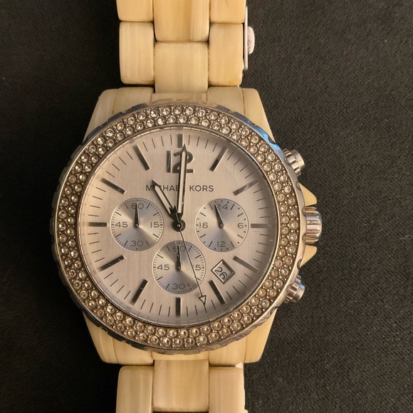 Michael Kors watch - Picture 5 of 5